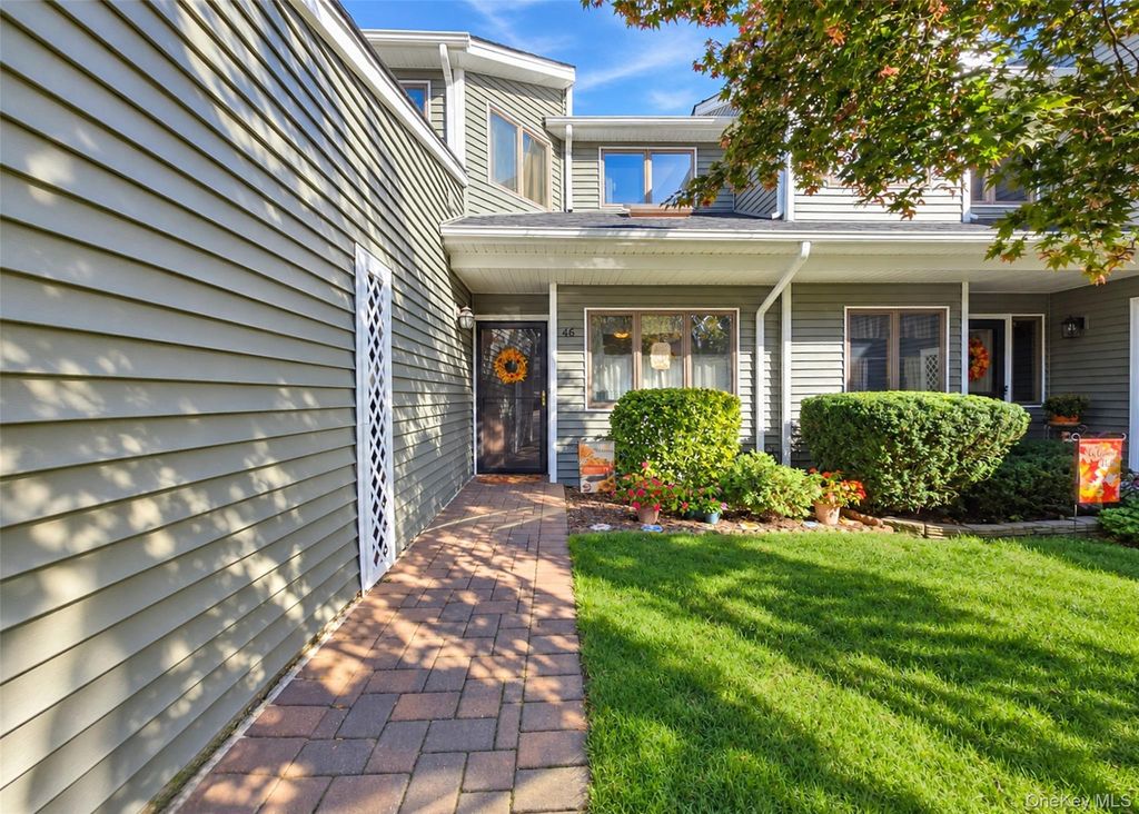 46 Jeremy Circle, Nesconset, NY 11767 — photo 2