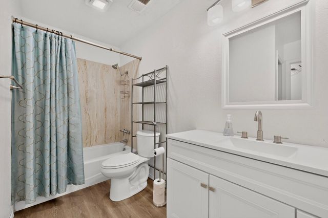 1715 Eldorado Loop, Bosque Farms, NM 87068
