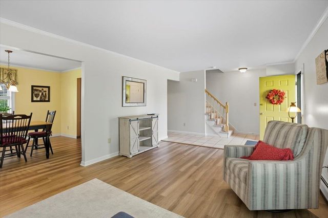 34 Derby Circle, South Burlington, VT 05403