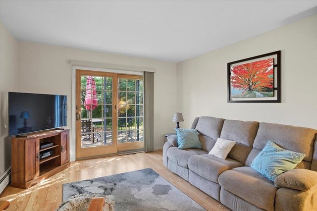 34 Derby Circle, South Burlington, VT 05403