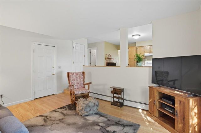 34 Derby Circle, South Burlington, VT 05403