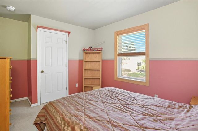 34 Derby Circle, South Burlington, VT 05403