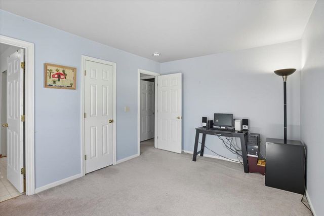 34 Derby Circle, South Burlington, VT 05403