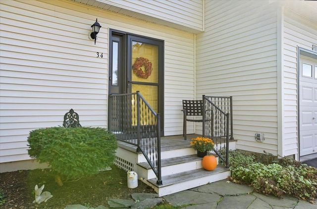 34 Derby Circle, South Burlington, VT 05403