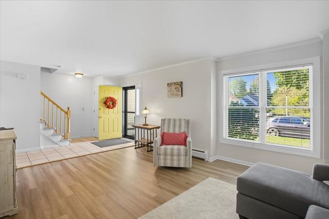 34 Derby Circle, South Burlington, VT 05403