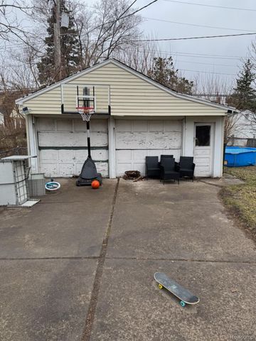 7265 EVERGREEN Avenue, Detroit, MI 48228