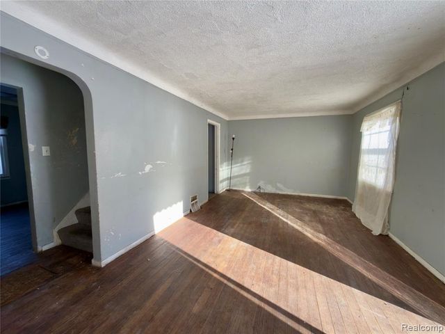 18619 Moross Road, Detroit, MI 48224