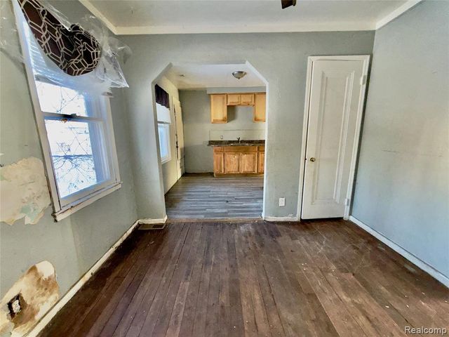 18619 Moross Road, Detroit, MI 48224