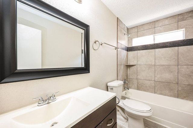 11510 Teaside Drive, Houston, TX 77066