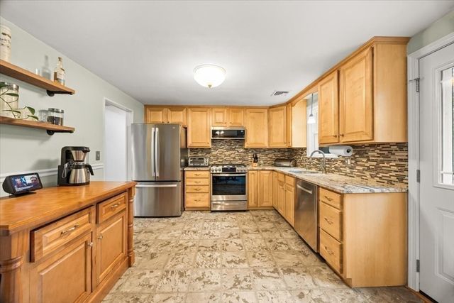 18 Mill St, Easton, MA 02356