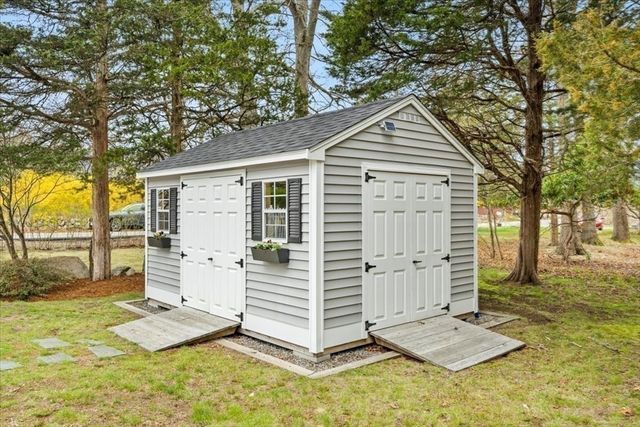 18 Mill St, Easton, MA 02356