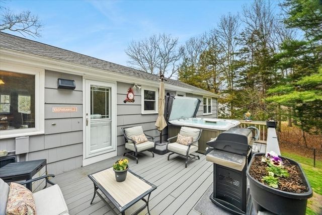18 Mill St, Easton, MA 02356