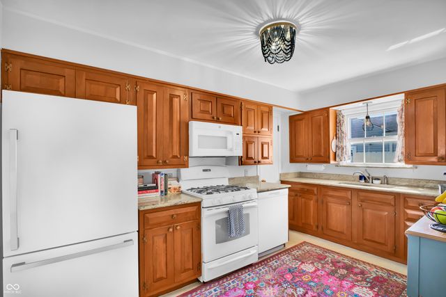 2245 Washington Street, Columbus, IN 47201