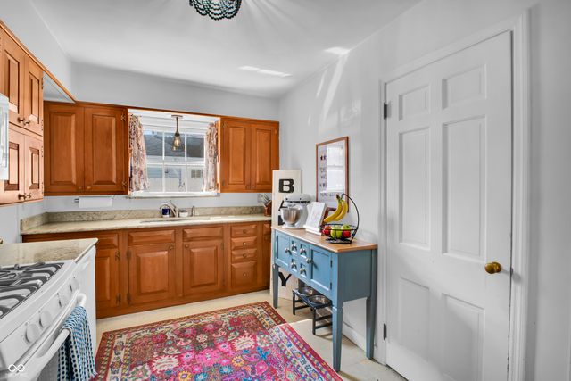 2245 Washington Street, Columbus, IN 47201