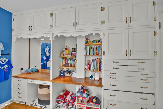 2245 Washington Street, Columbus, IN 47201