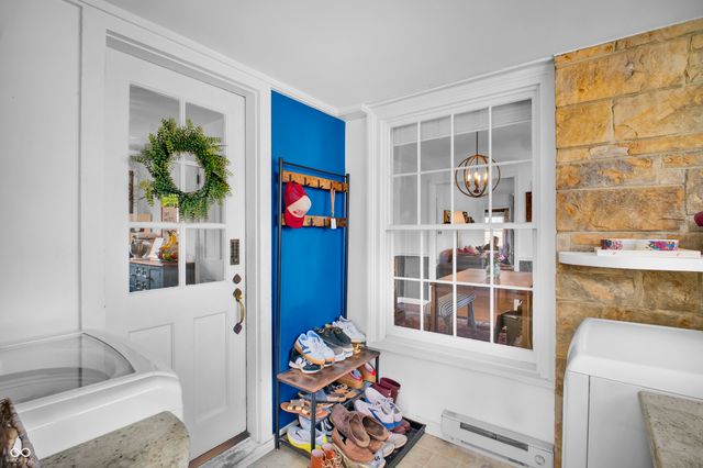 2245 Washington Street, Columbus, IN 47201