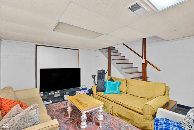 2245 Washington Street, Columbus, IN 47201