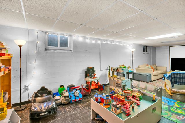 2245 Washington Street, Columbus, IN 47201