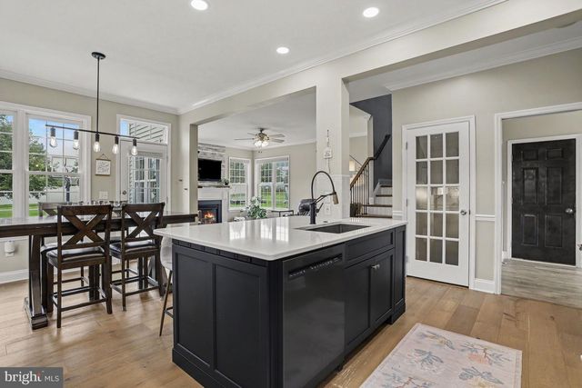 7 THISTLE GRN, Lancaster, PA 17602