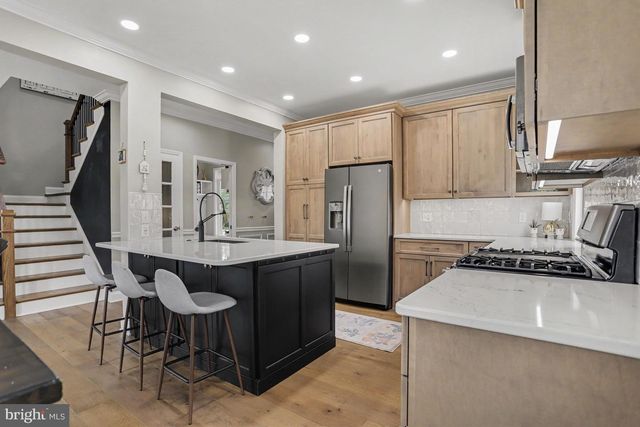7 THISTLE GRN, Lancaster, PA 17602