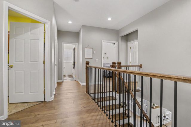 7 THISTLE GRN, Lancaster, PA 17602