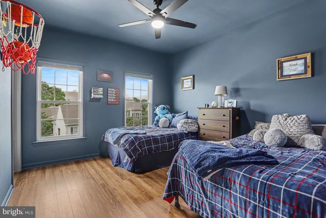 7 THISTLE GRN, Lancaster, PA 17602