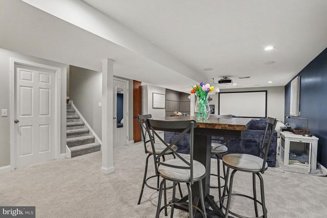 7 THISTLE GRN, Lancaster, PA 17602