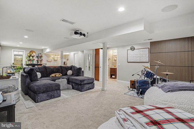 7 THISTLE GRN, Lancaster, PA 17602