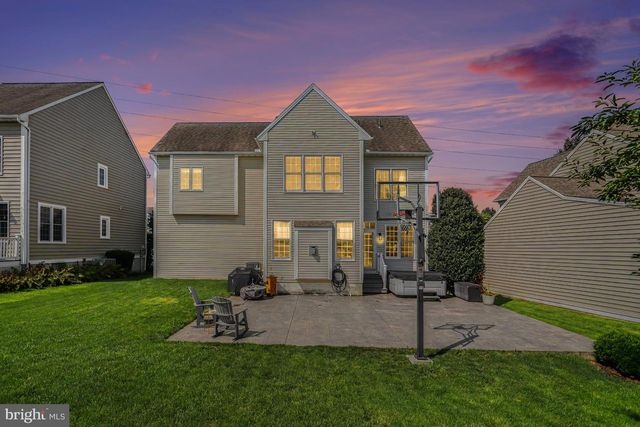 7 THISTLE GRN, Lancaster, PA 17602