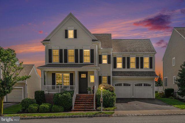 7 THISTLE GRN, Lancaster, PA 17602