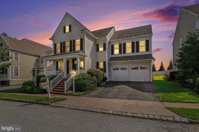 7 THISTLE GRN, Lancaster, PA 17602