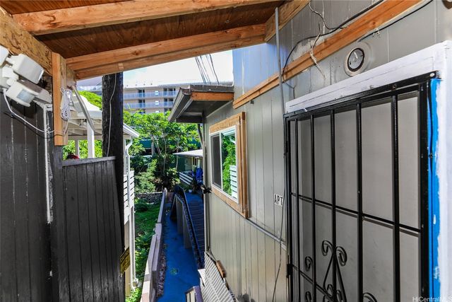 1641 Stillman Lane, Honolulu, HI 96817