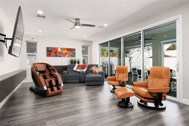 194 Baru Belin Avenue, Las Vegas, NV 89183