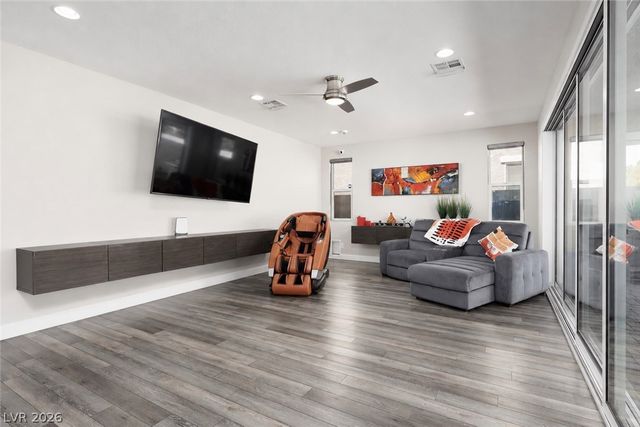 194 Baru Belin Avenue, Las Vegas, NV 89183