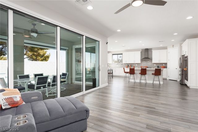 194 Baru Belin Avenue, Las Vegas, NV 89183