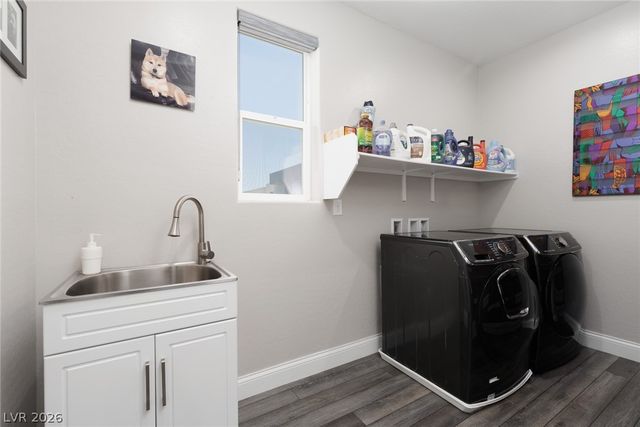 194 Baru Belin Avenue, Las Vegas, NV 89183
