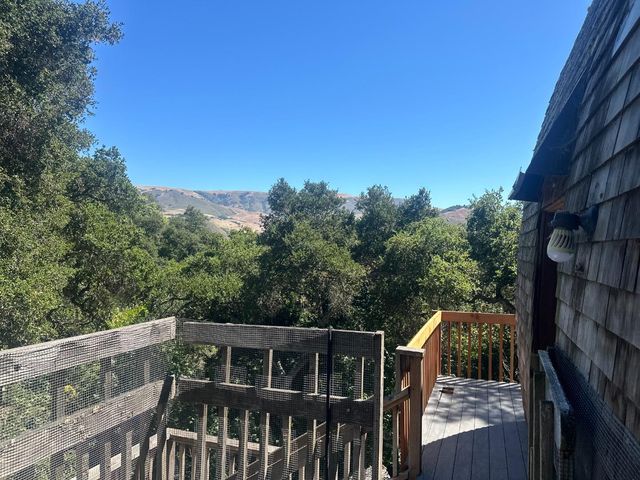 21 A El Cuenco, Carmel Valley, CA 93924