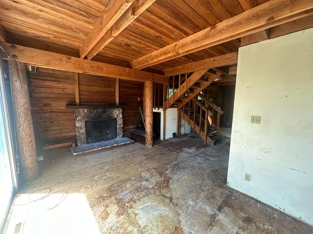 21 A El Cuenco, Carmel Valley, CA 93924
