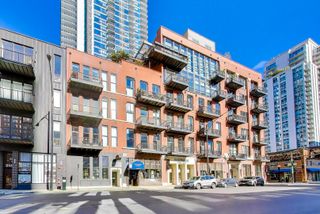 300 W Grand Avenue 210, Chicago, IL 60654