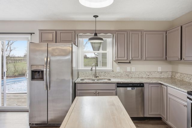 1003 Ravenwood Drive, Lawrenceburg, KY 40342