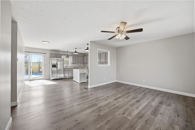 1003 Ravenwood Drive, Lawrenceburg, KY 40342