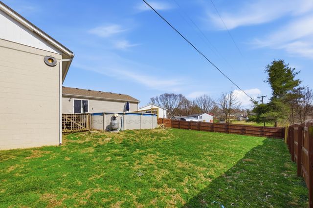 1003 Ravenwood Drive, Lawrenceburg, KY 40342