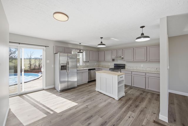 1003 Ravenwood Drive, Lawrenceburg, KY 40342