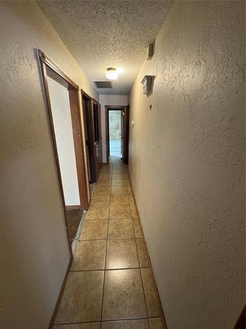 11305 Quail Creek Road, Oklahoma City, OK 73120
