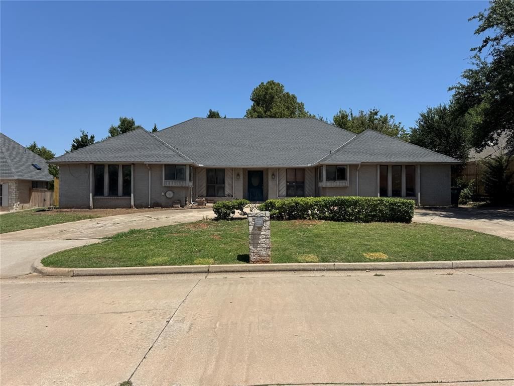 11305 Quail Creek Road, Oklahoma City, OK 73120