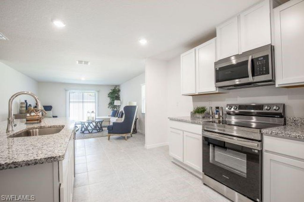 9007 W JUSTICE CIR, LABELLE, FL 33935 — photo 2