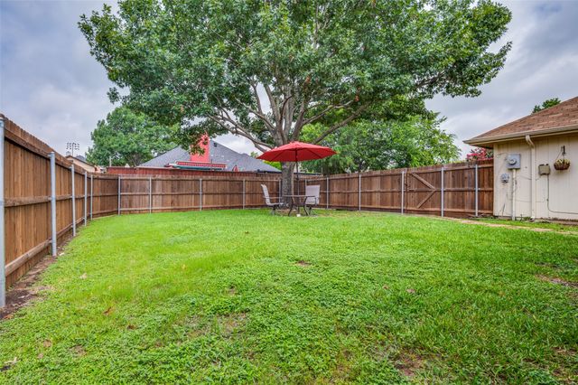 1035 Hampshire Lane, Cedar Hill, TX 75104