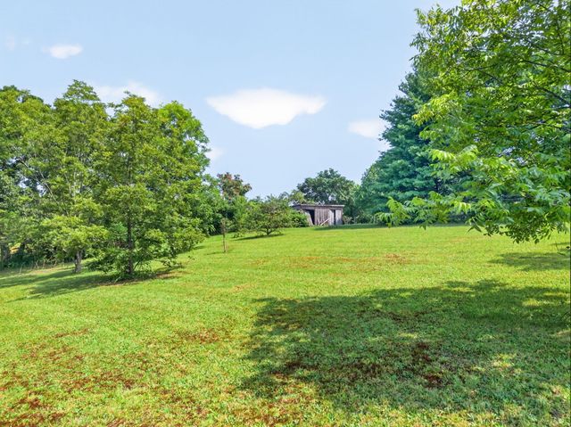 9361 Griffith Road, Pikeville, TN 37367