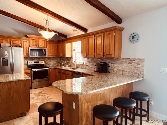 7961 W Riverbend Road, Crystal River, FL 34428