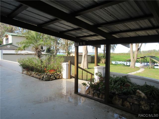 7961 W Riverbend Road, Crystal River, FL 34428